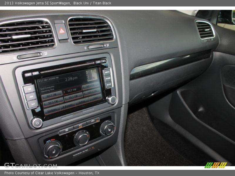 Black Uni / Titan Black 2013 Volkswagen Jetta SE SportWagen