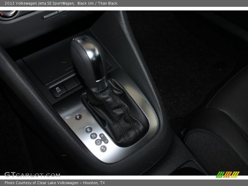 Black Uni / Titan Black 2013 Volkswagen Jetta SE SportWagen