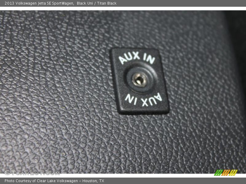Black Uni / Titan Black 2013 Volkswagen Jetta SE SportWagen