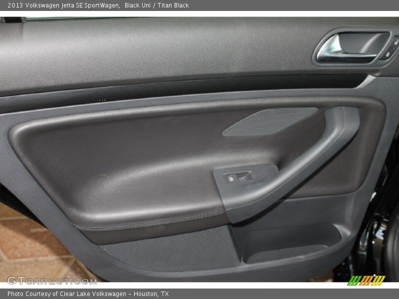 Black Uni / Titan Black 2013 Volkswagen Jetta SE SportWagen