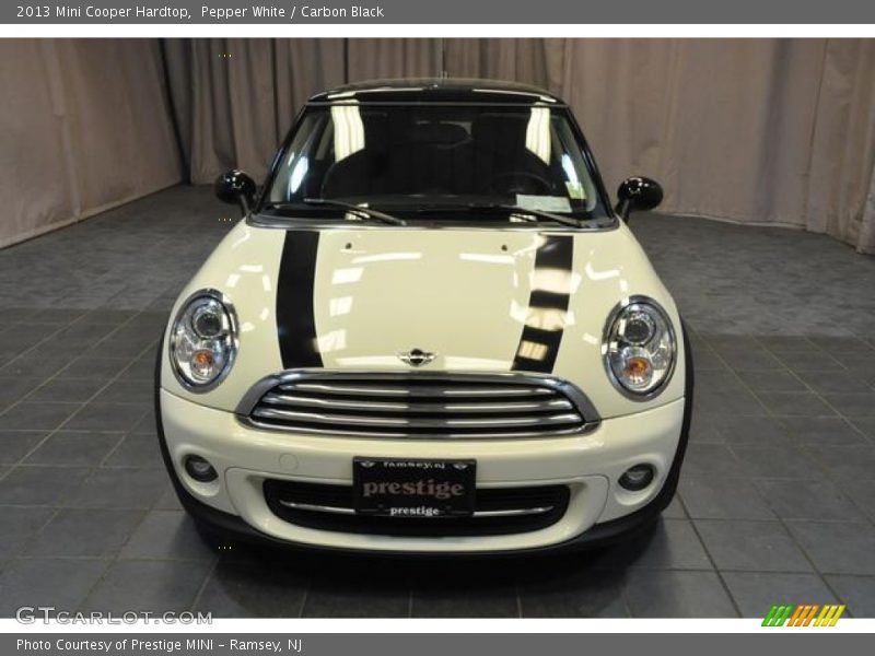 Pepper White / Carbon Black 2013 Mini Cooper Hardtop