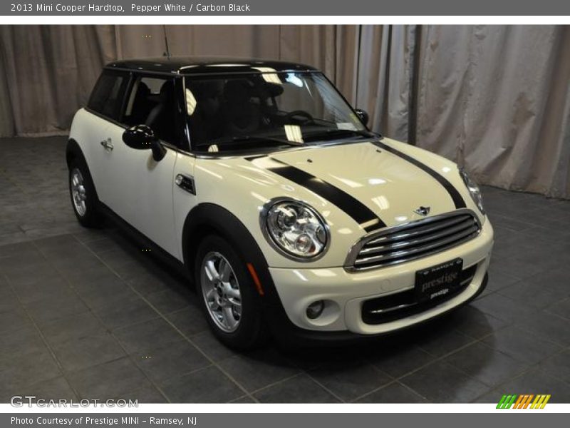 Pepper White / Carbon Black 2013 Mini Cooper Hardtop