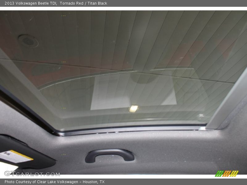 Tornado Red / Titan Black 2013 Volkswagen Beetle TDI