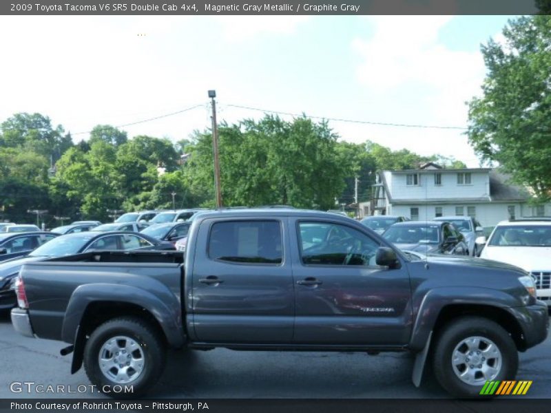 Magnetic Gray Metallic / Graphite Gray 2009 Toyota Tacoma V6 SR5 Double Cab 4x4