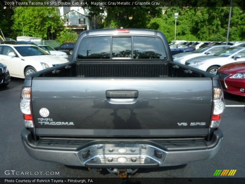 Magnetic Gray Metallic / Graphite Gray 2009 Toyota Tacoma V6 SR5 Double Cab 4x4