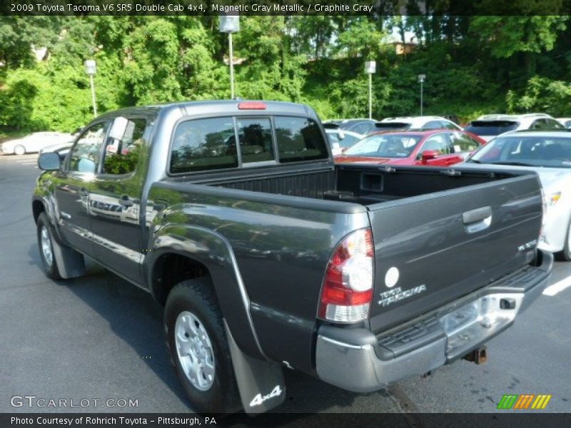Magnetic Gray Metallic / Graphite Gray 2009 Toyota Tacoma V6 SR5 Double Cab 4x4