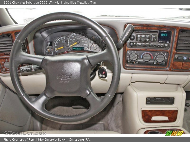 Dashboard of 2001 Suburban 2500 LT 4x4