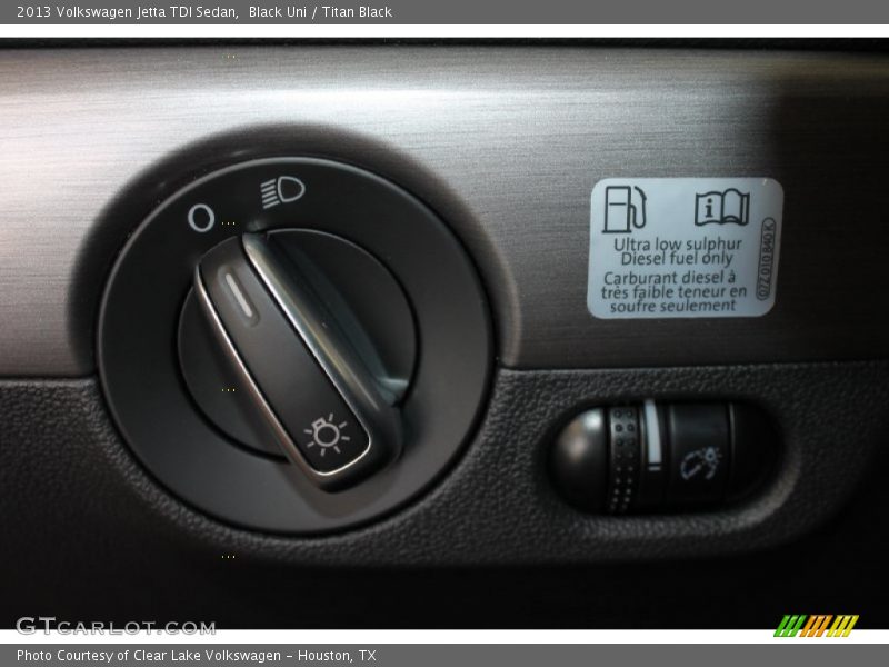 Black Uni / Titan Black 2013 Volkswagen Jetta TDI Sedan