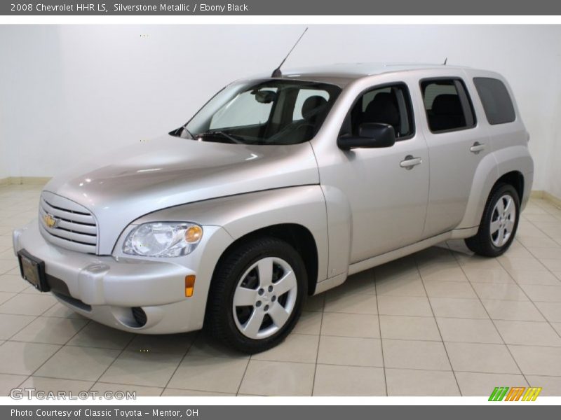 Front 3/4 View of 2008 HHR LS