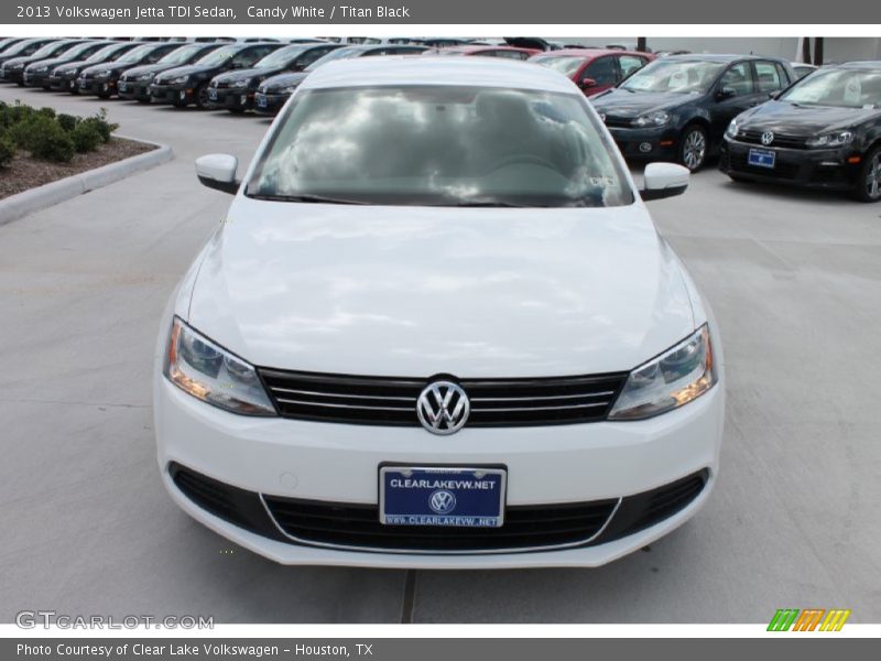 Candy White / Titan Black 2013 Volkswagen Jetta TDI Sedan