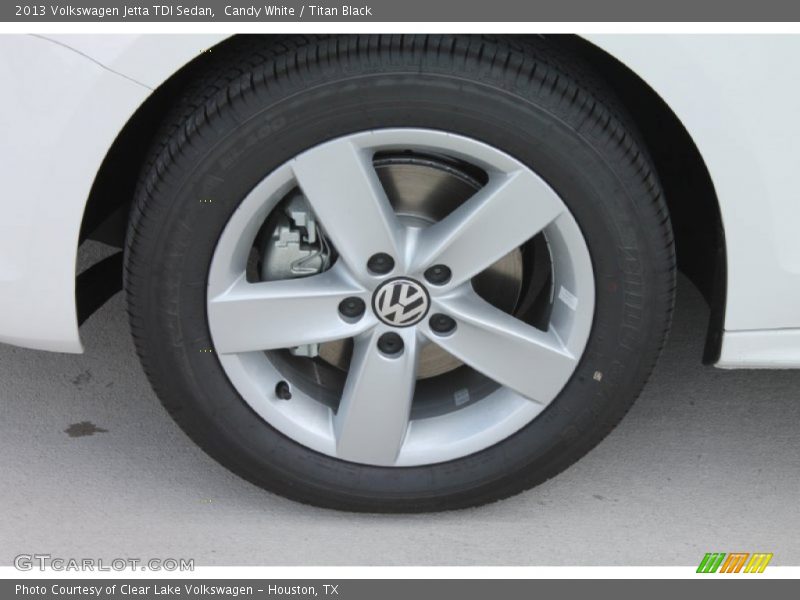 Candy White / Titan Black 2013 Volkswagen Jetta TDI Sedan
