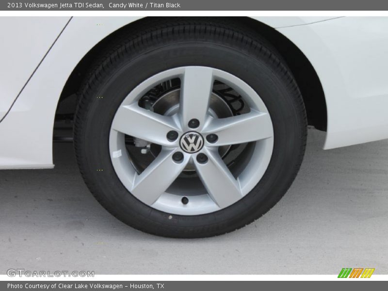 Candy White / Titan Black 2013 Volkswagen Jetta TDI Sedan