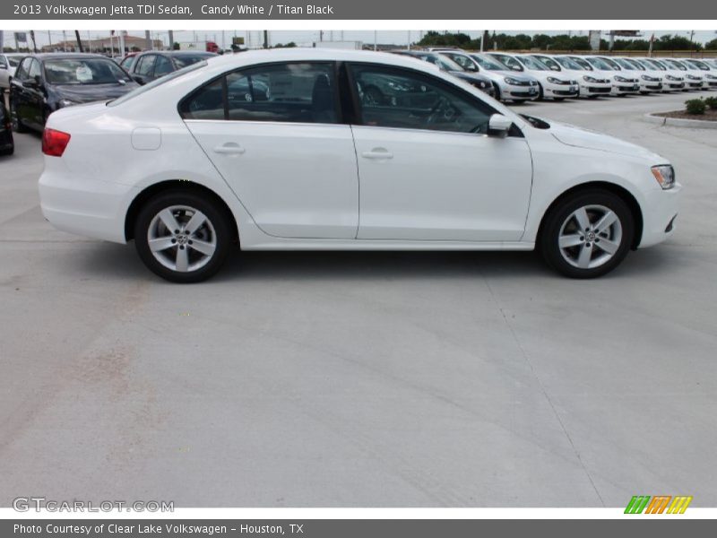 Candy White / Titan Black 2013 Volkswagen Jetta TDI Sedan