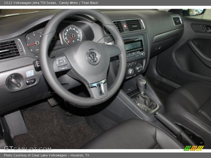 Candy White / Titan Black 2013 Volkswagen Jetta TDI Sedan