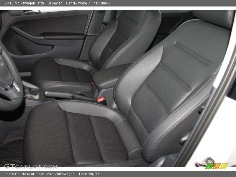 Candy White / Titan Black 2013 Volkswagen Jetta TDI Sedan