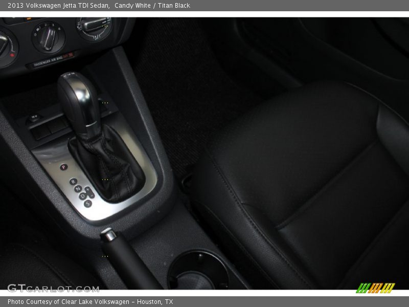 Candy White / Titan Black 2013 Volkswagen Jetta TDI Sedan