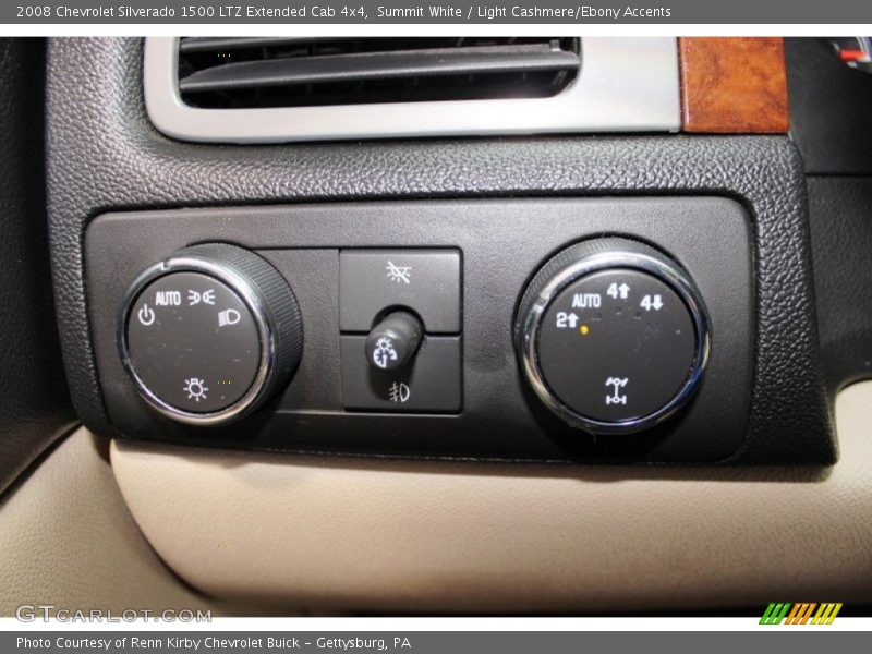 Controls of 2008 Silverado 1500 LTZ Extended Cab 4x4