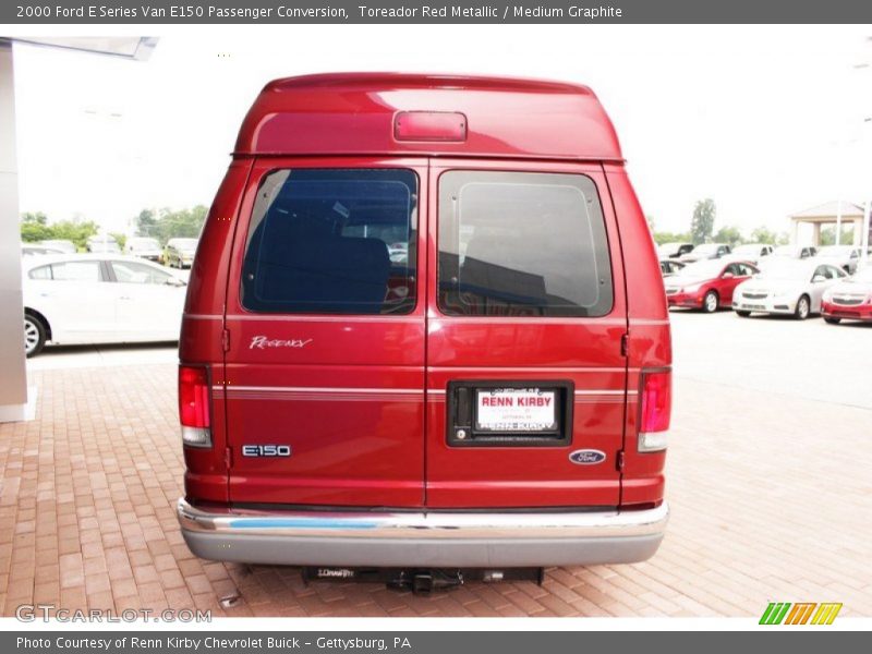 Toreador Red Metallic / Medium Graphite 2000 Ford E Series Van E150 Passenger Conversion