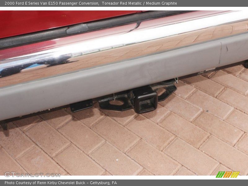 Toreador Red Metallic / Medium Graphite 2000 Ford E Series Van E150 Passenger Conversion
