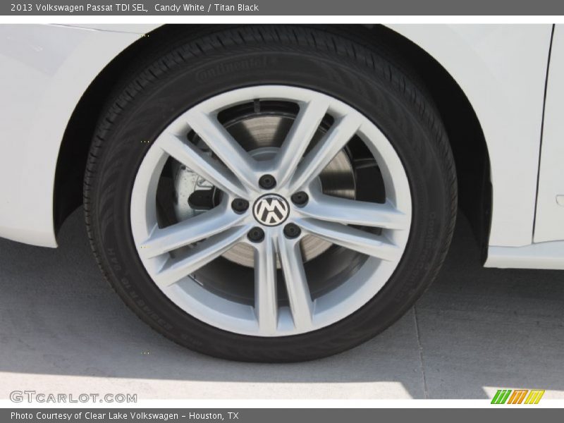 Candy White / Titan Black 2013 Volkswagen Passat TDI SEL