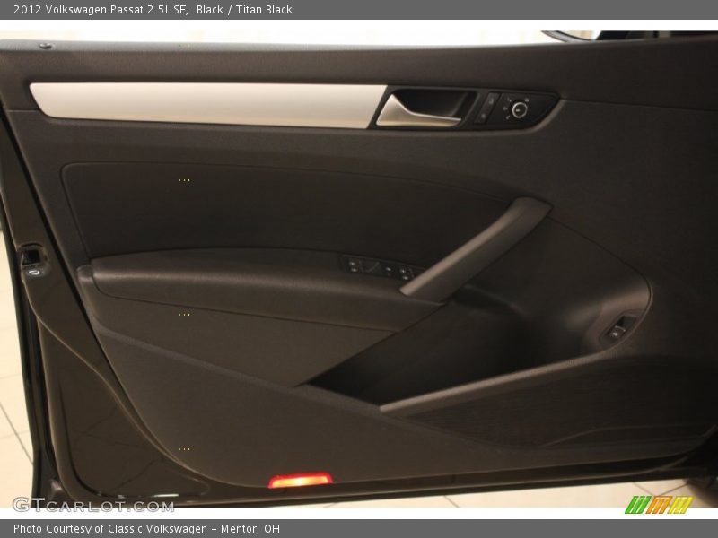 Black / Titan Black 2012 Volkswagen Passat 2.5L SE