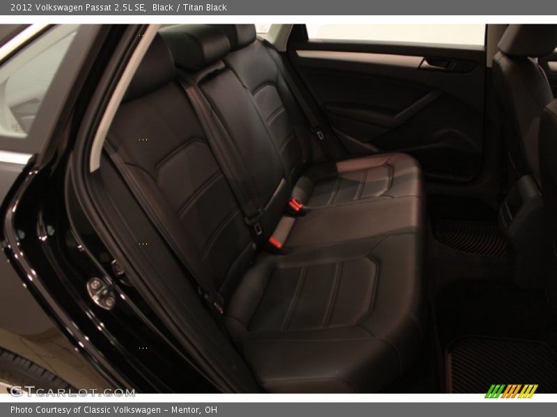 Black / Titan Black 2012 Volkswagen Passat 2.5L SE