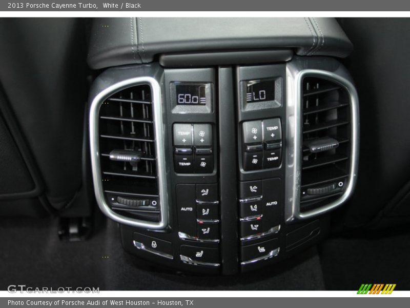 Controls of 2013 Cayenne Turbo