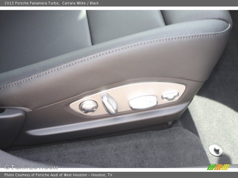 Controls of 2013 Panamera Turbo