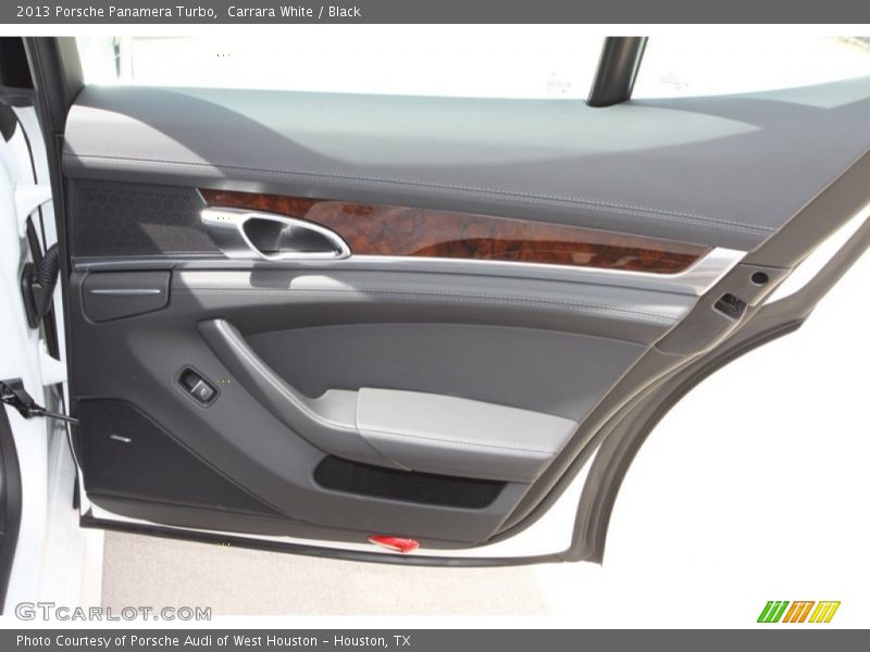 Door Panel of 2013 Panamera Turbo