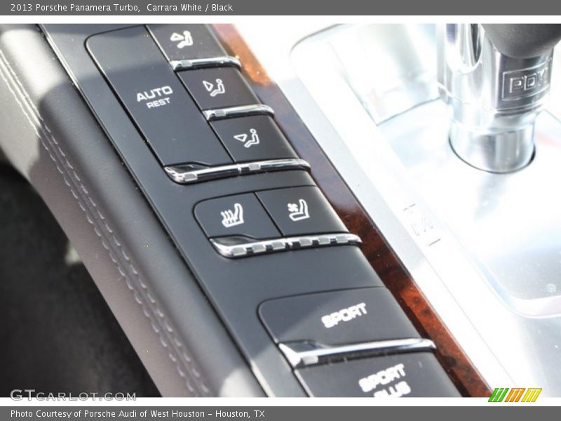 Controls of 2013 Panamera Turbo