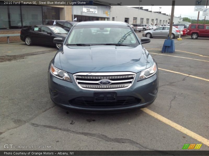 Steel Blue Metallic / Light Stone 2010 Ford Taurus SE