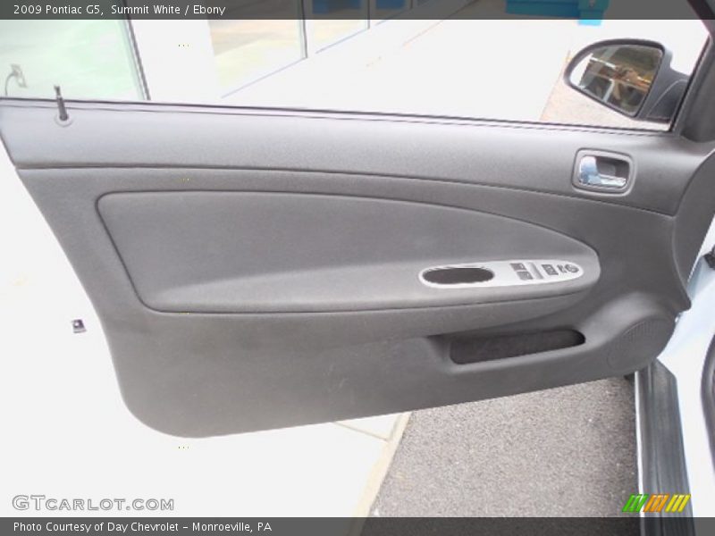 Summit White / Ebony 2009 Pontiac G5