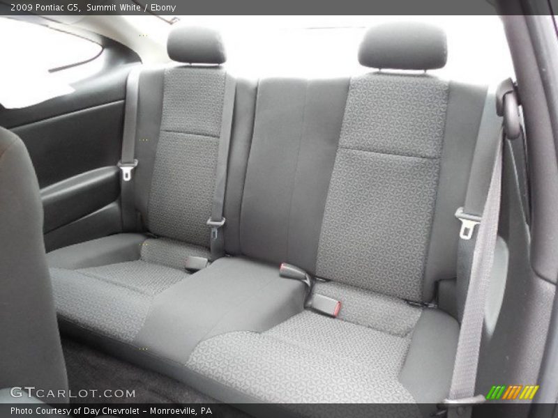 Summit White / Ebony 2009 Pontiac G5