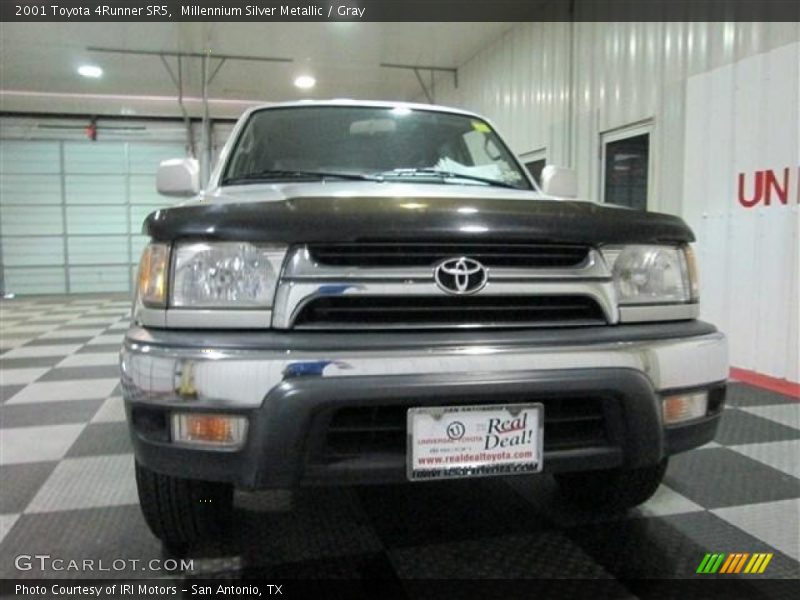 Millennium Silver Metallic / Gray 2001 Toyota 4Runner SR5