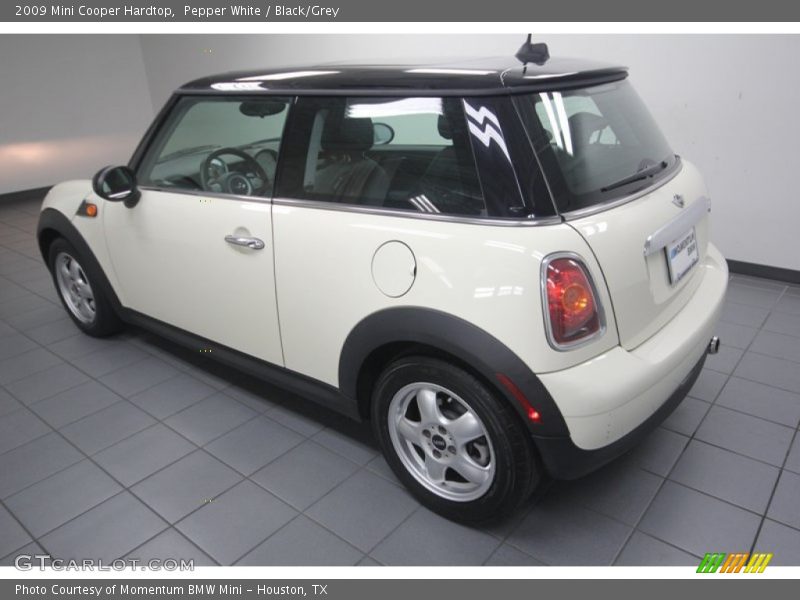 Pepper White / Black/Grey 2009 Mini Cooper Hardtop