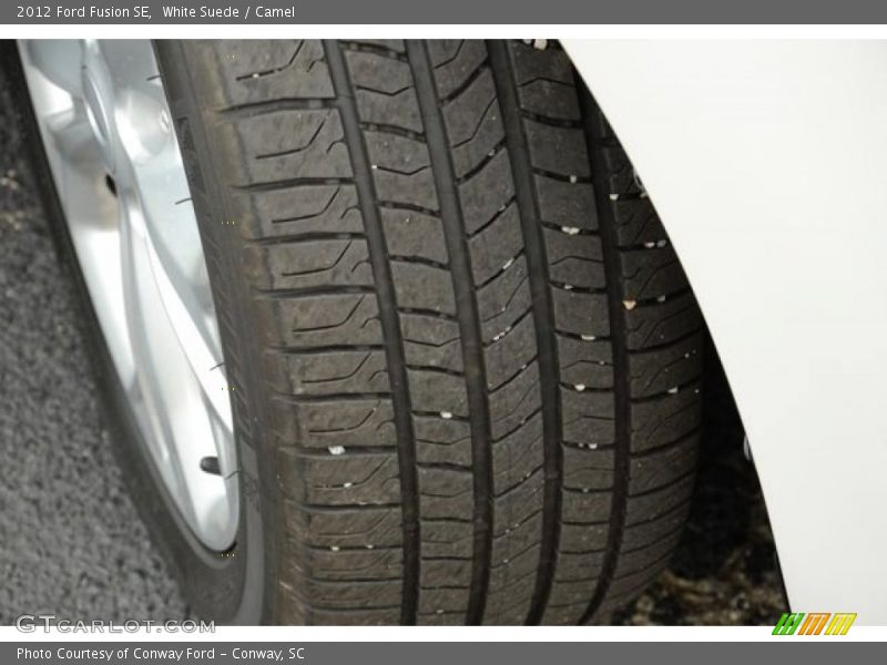 White Suede / Camel 2012 Ford Fusion SE