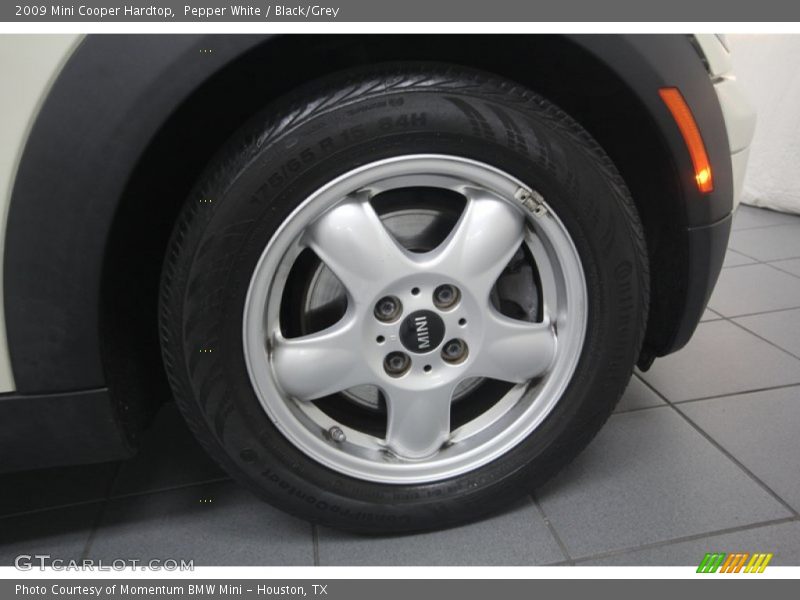Pepper White / Black/Grey 2009 Mini Cooper Hardtop