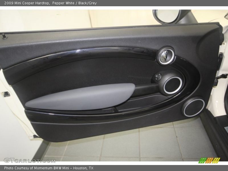 Pepper White / Black/Grey 2009 Mini Cooper Hardtop