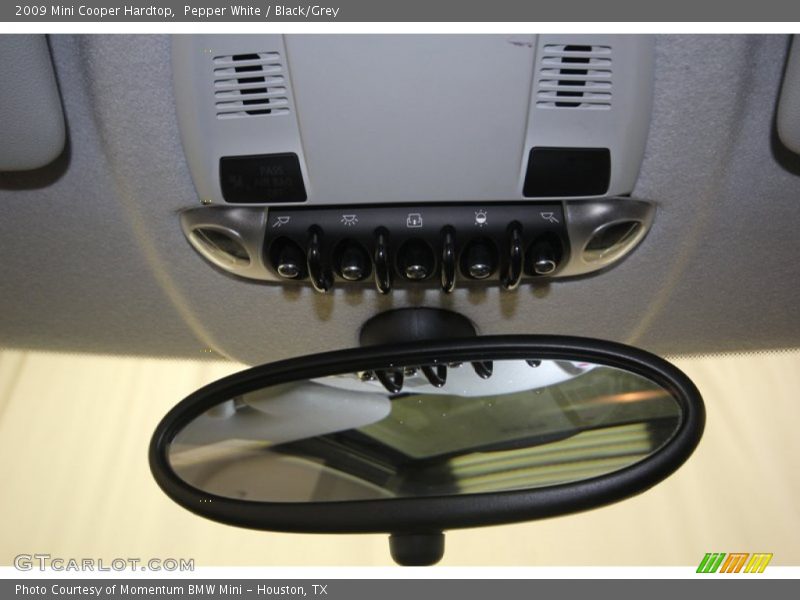 Pepper White / Black/Grey 2009 Mini Cooper Hardtop