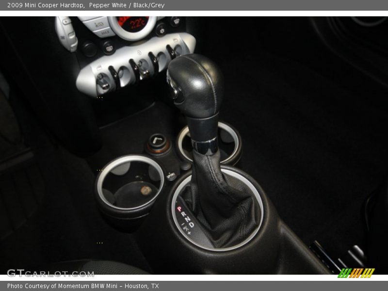 Pepper White / Black/Grey 2009 Mini Cooper Hardtop