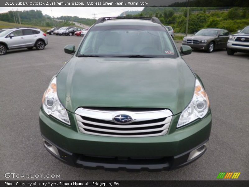 Cypress Green Pearl / Warm Ivory 2010 Subaru Outback 2.5i Premium Wagon