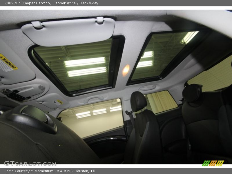 Pepper White / Black/Grey 2009 Mini Cooper Hardtop