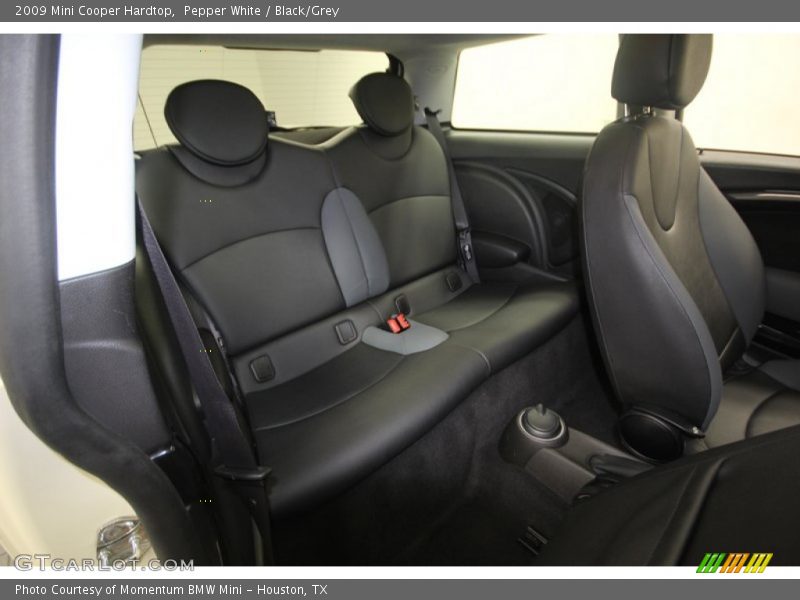 Pepper White / Black/Grey 2009 Mini Cooper Hardtop