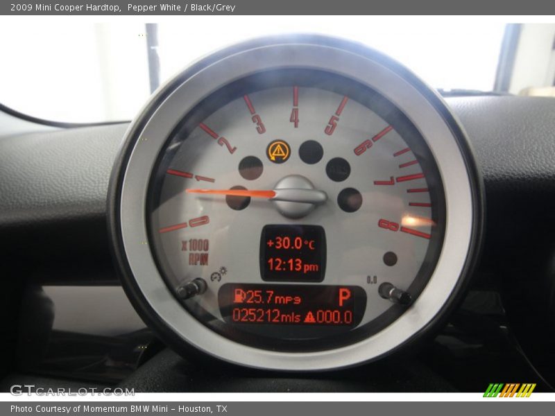 Pepper White / Black/Grey 2009 Mini Cooper Hardtop