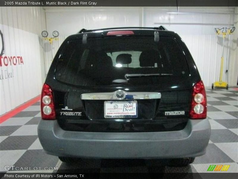 Mystic Black / Dark Flint Gray 2005 Mazda Tribute i