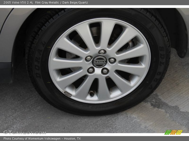 Flint Gray Metallic / Dark Beige/Quartz 2005 Volvo V50 2.4i
