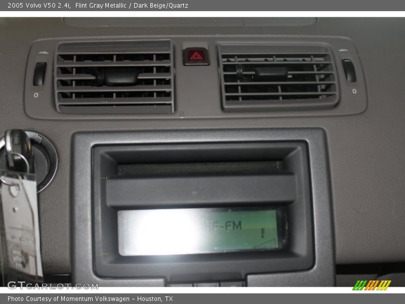 Flint Gray Metallic / Dark Beige/Quartz 2005 Volvo V50 2.4i