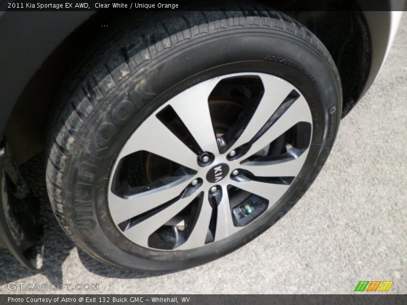 Clear White / Unique Orange 2011 Kia Sportage EX AWD