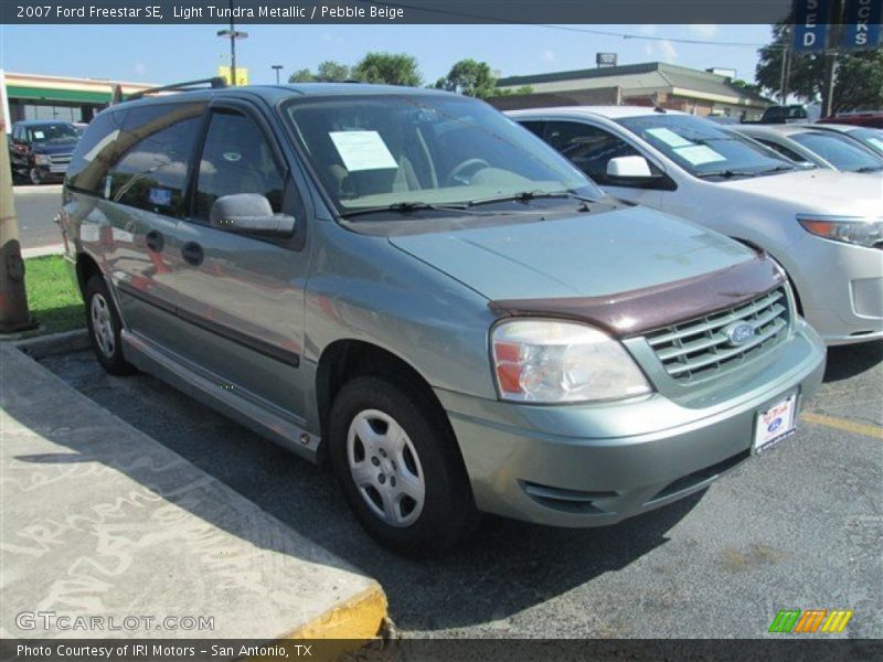 Light Tundra Metallic / Pebble Beige 2007 Ford Freestar SE