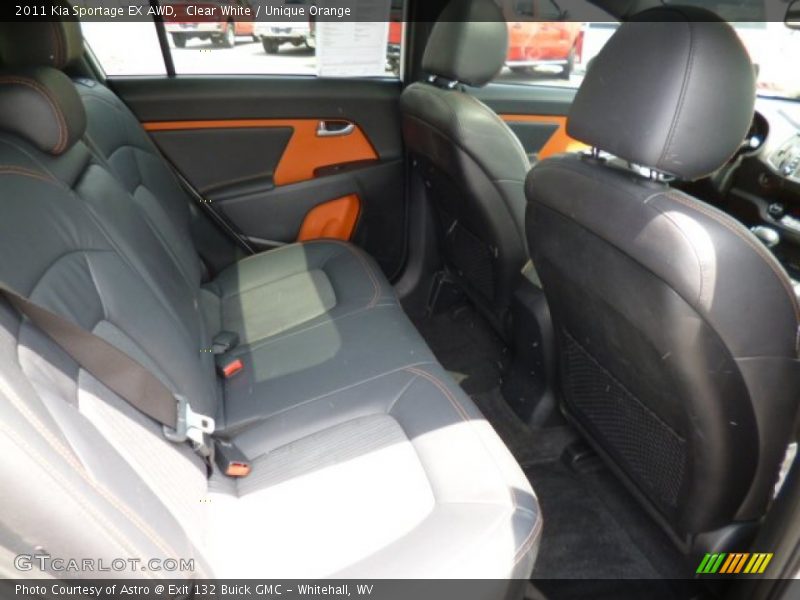Clear White / Unique Orange 2011 Kia Sportage EX AWD